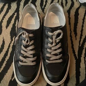 Dolce Vita Sneakers
